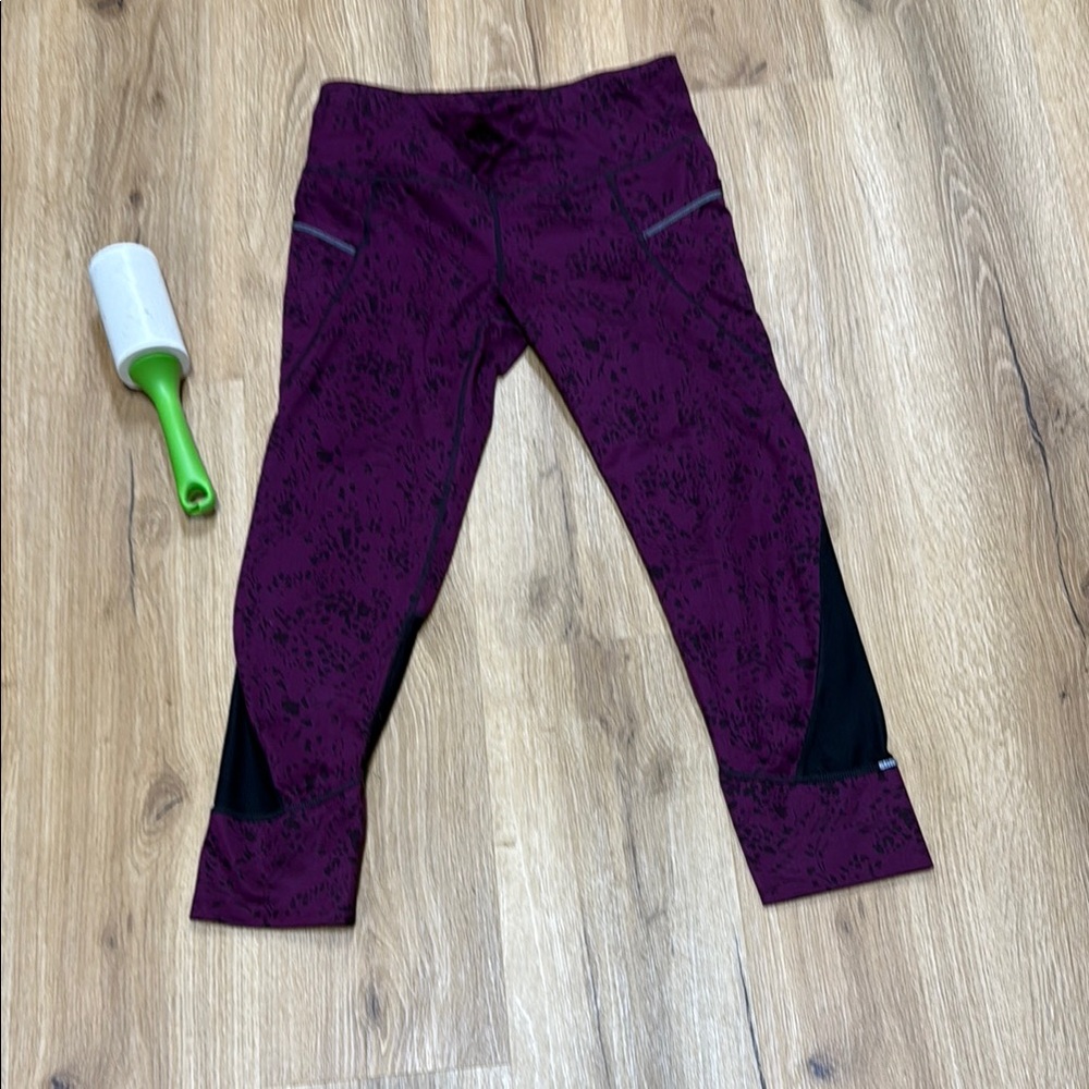Women’s Athleta 3/4 length legging